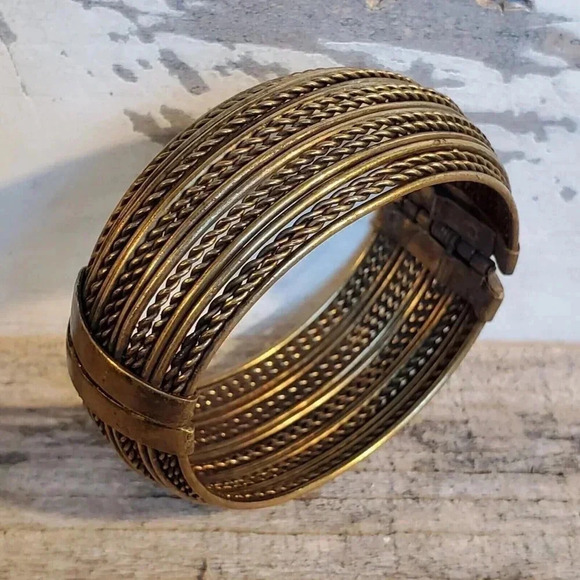 Vintage Y2K 90s Grunge Steampunk Bronze Hinged Metal Bangle Bracelet - Picture 4 of 8